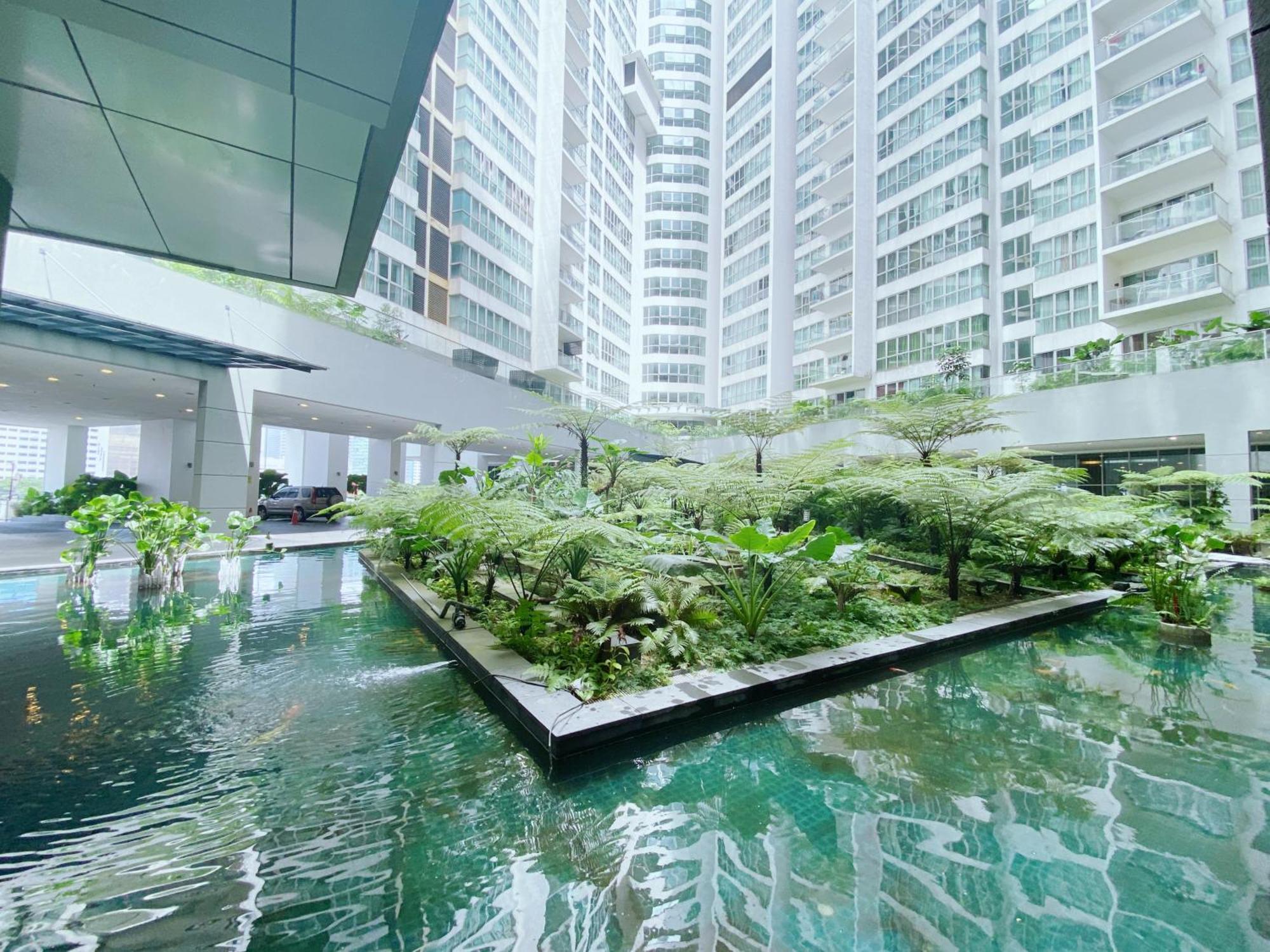 Regalia And By The Relaxstay Apartment *