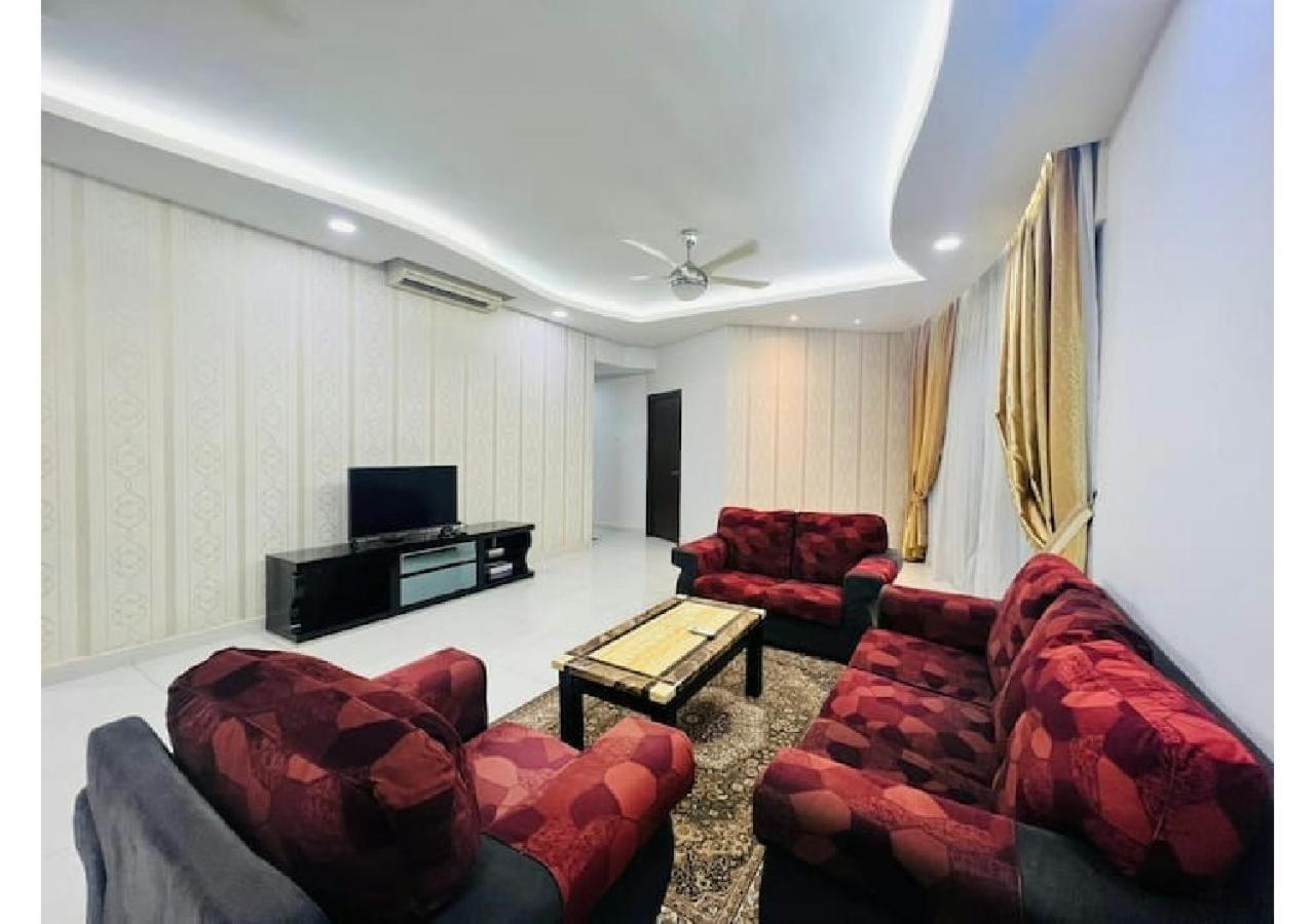 Regalia And By The Relaxstay