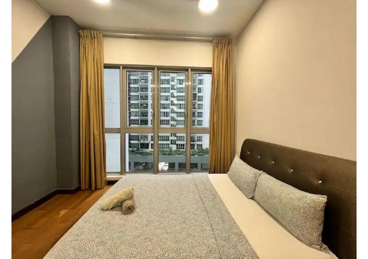 Regalia And By The Relaxstay Apartment