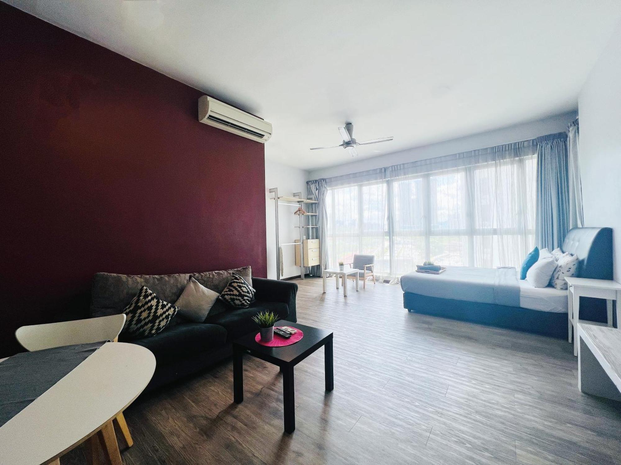 Regalia And By The Relaxstay Apartment