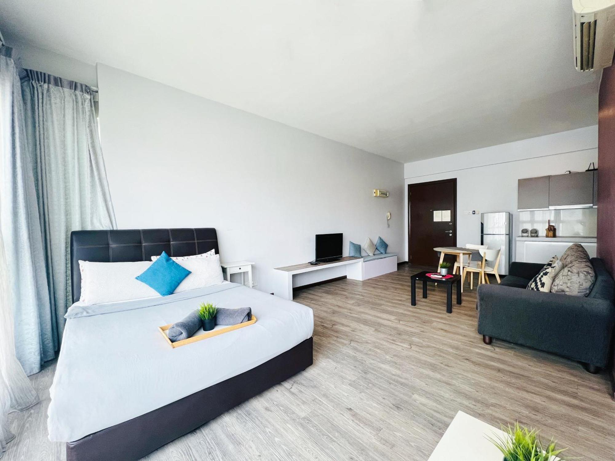 Apartment Regalia And By The Relaxstay *