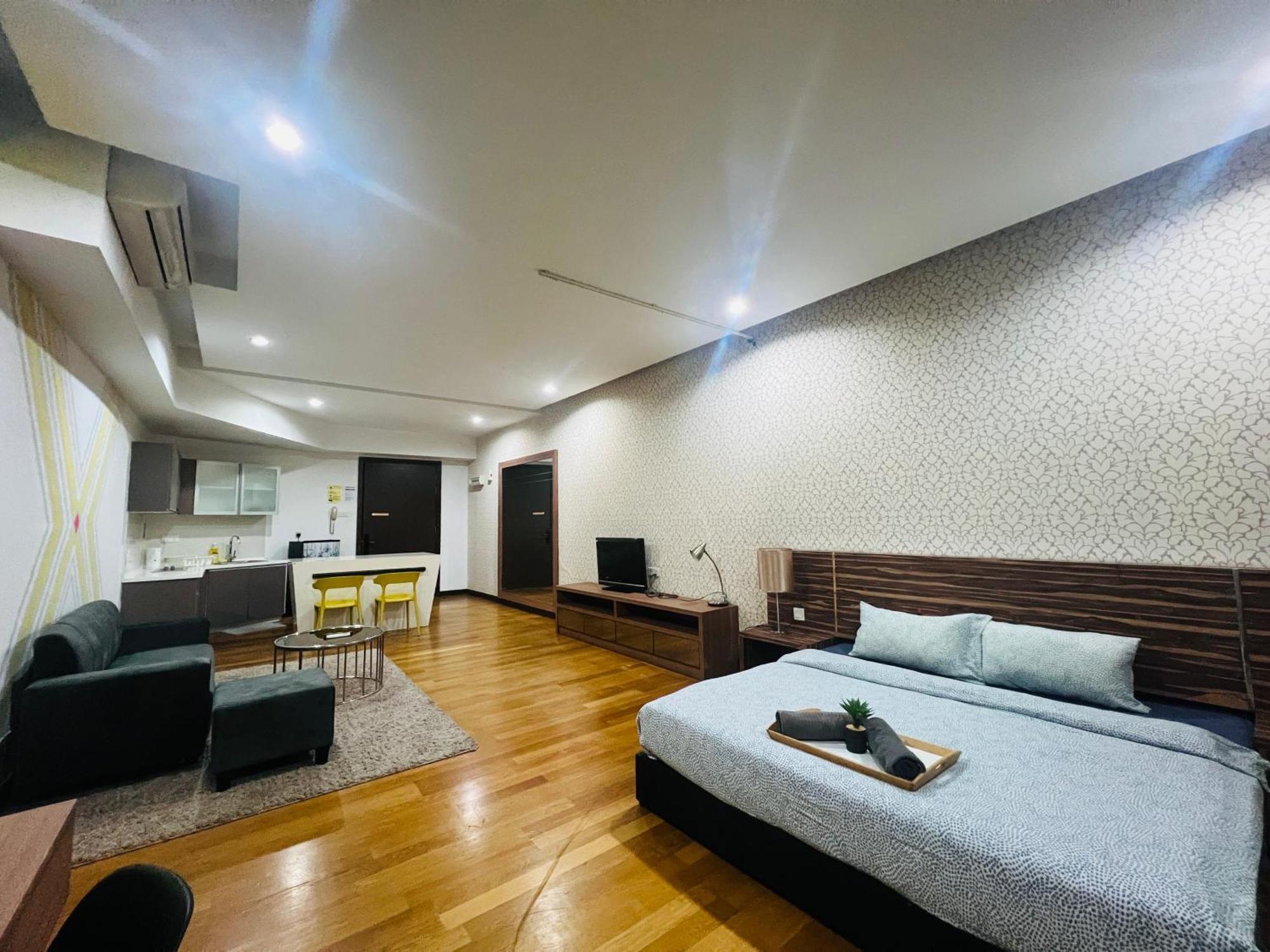 Apartment Regalia And By The Relaxstay *