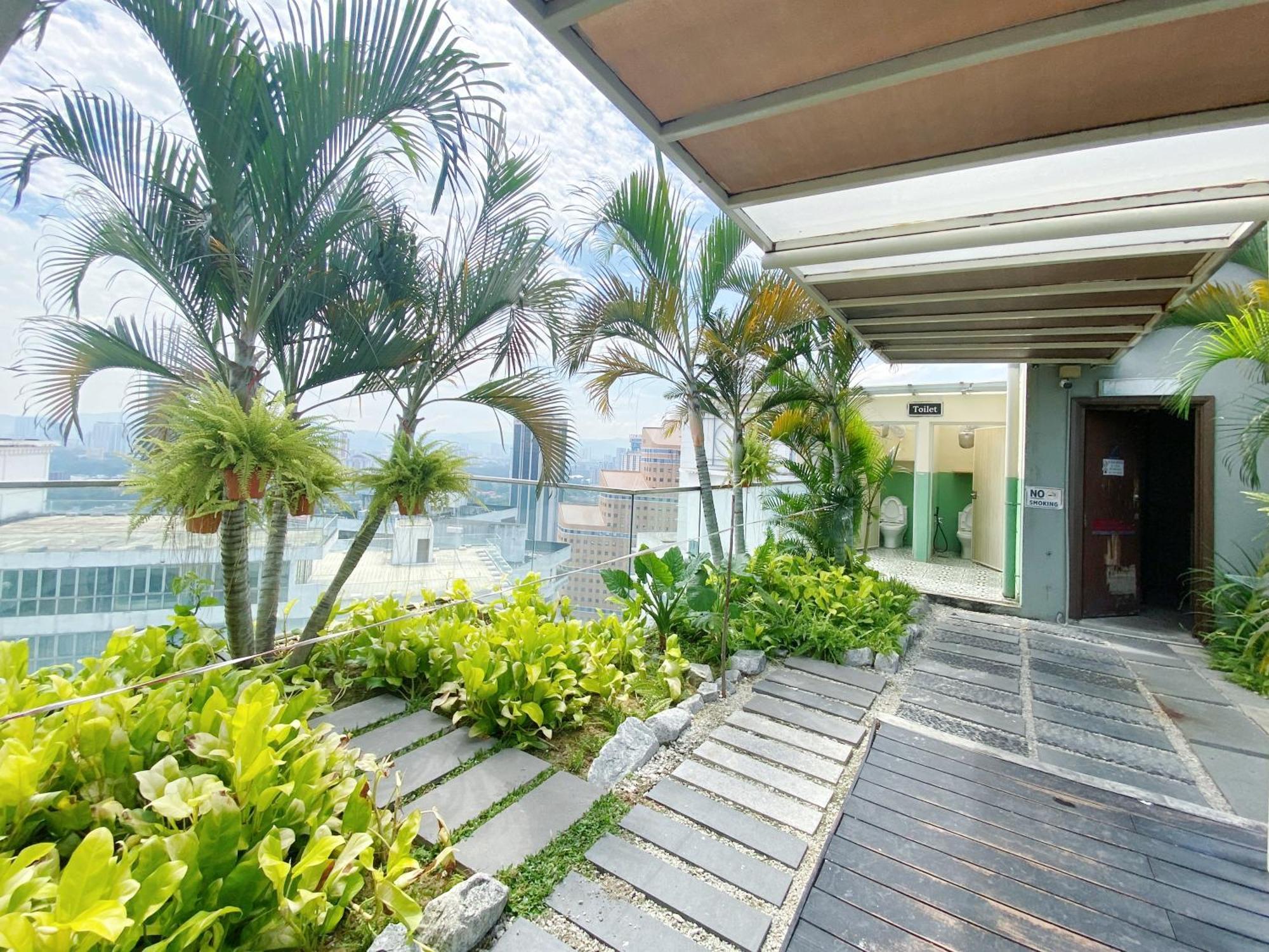 Apartemen Regalia And By The Relaxstay *