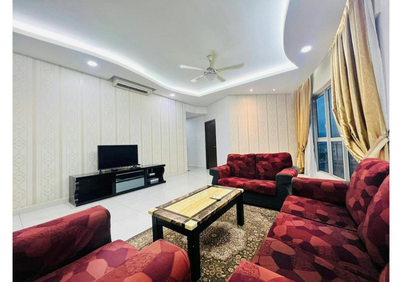 Regalia And By The Relaxstay
