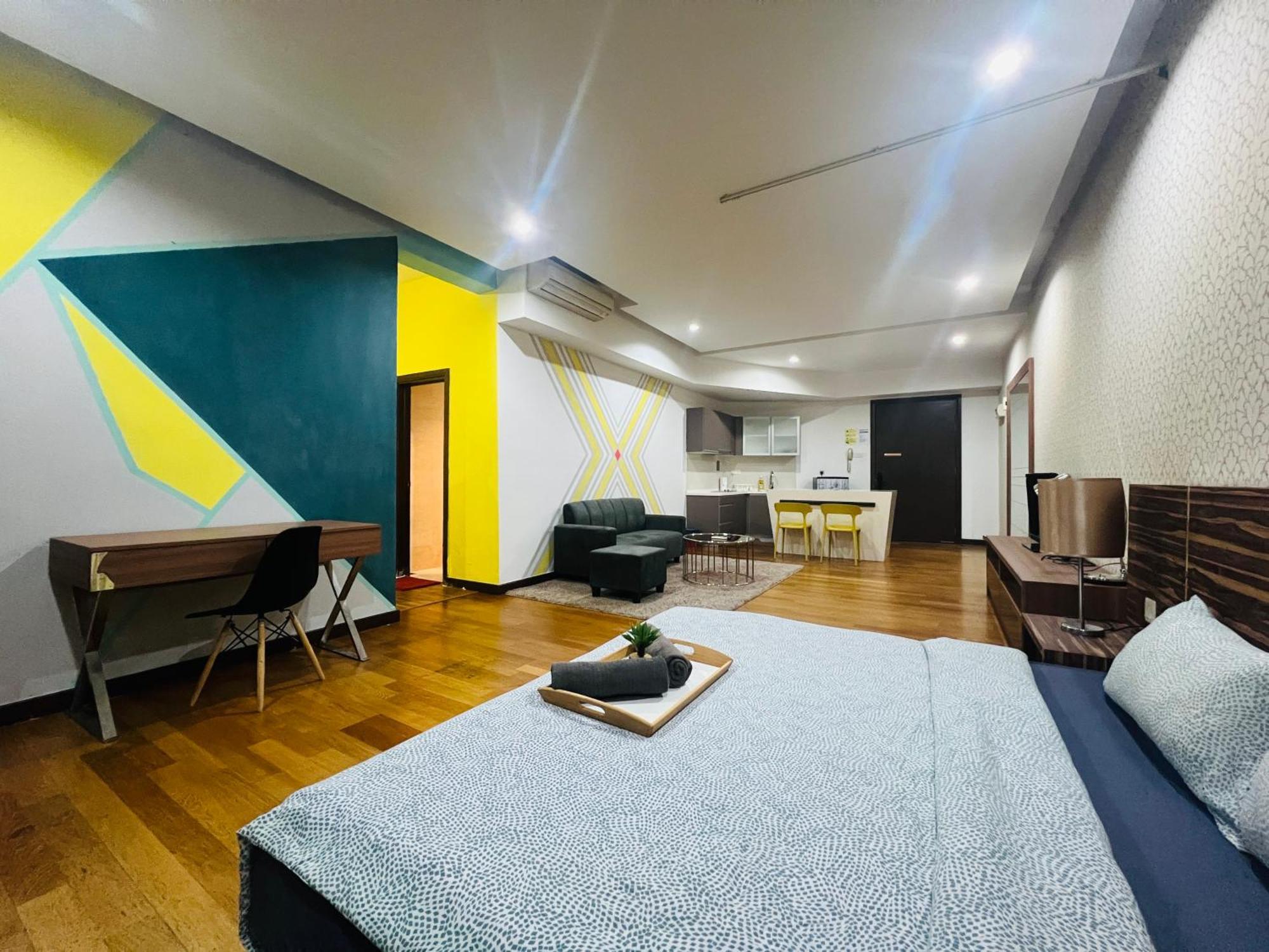 Apartemen Regalia And By The Relaxstay