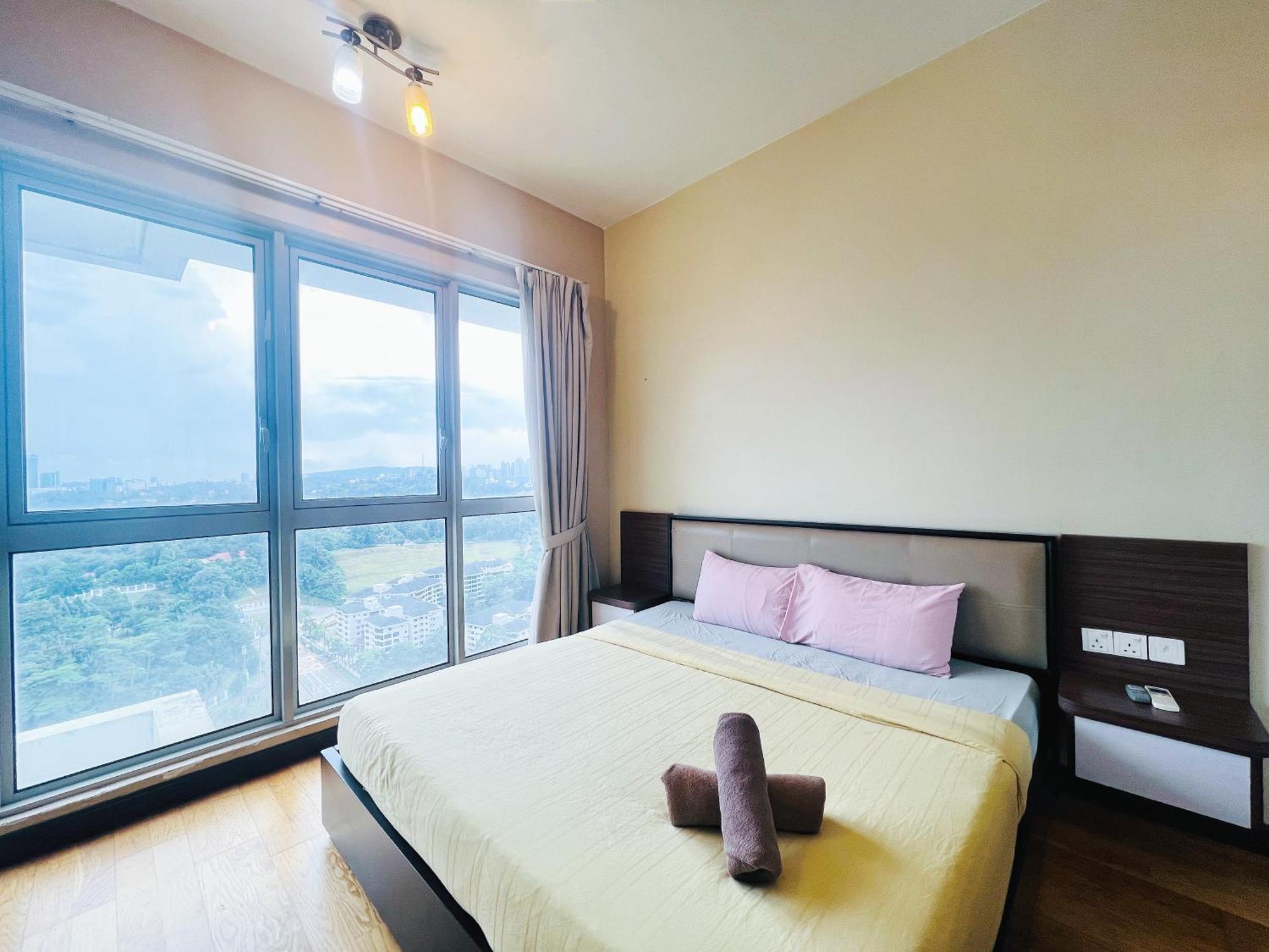 Pangsapuri Regalia And By The Relaxstay